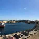 Апартаменты Harbour View *